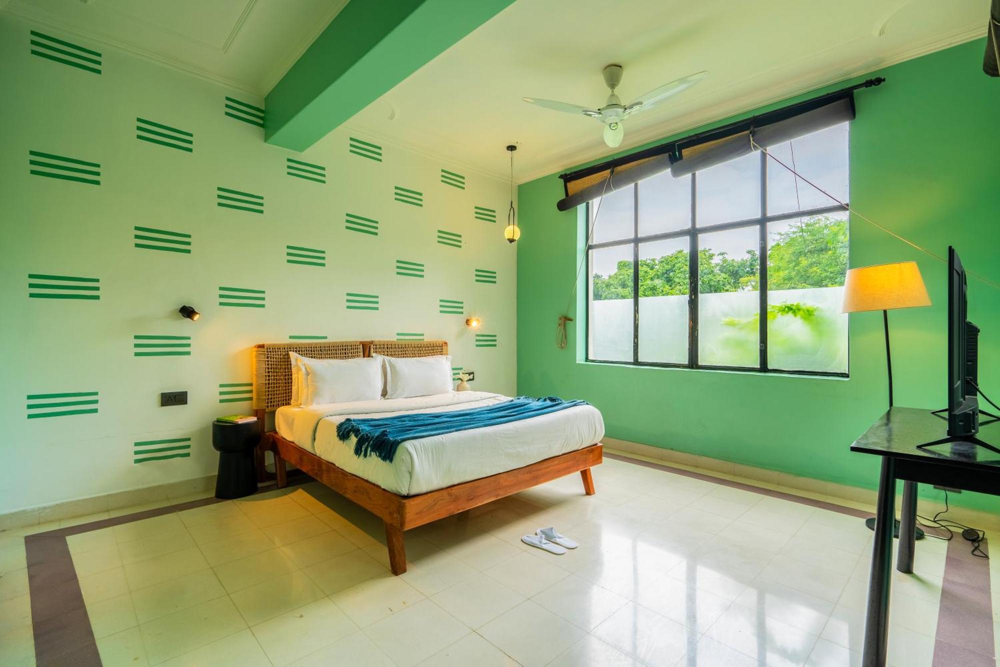 Minimalist One Hauz Khas Village 3* New Delhi